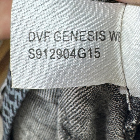 Diane Von Furstenberg Black White Pinstriped Work Office Trouser Pants Size 6 - Picture 14 of 15